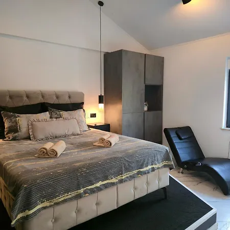 Apartman Oli 1 *